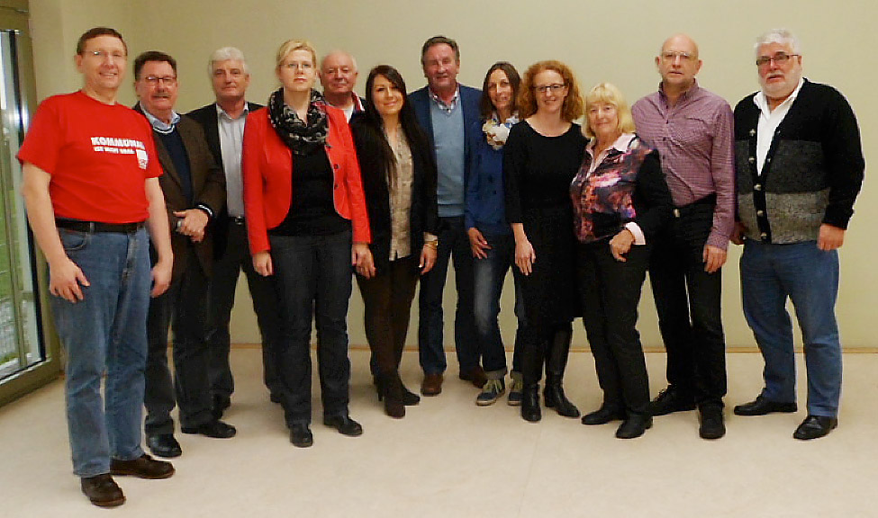 Gemeinsam f&uuml;r Linsengericht: Die Kandidatinnen und Kandidaten (hier ein Ausschnitt) begreifen ihre Kommune als &bdquo;Generationengemeinschaft&ldquo;. Junge wie &auml;ltere Menschen sollen sich in Linsengericht aufgehoben f&uuml;hlen &ndash; als Familien, als Singles und als Seniorinnen und Senioren