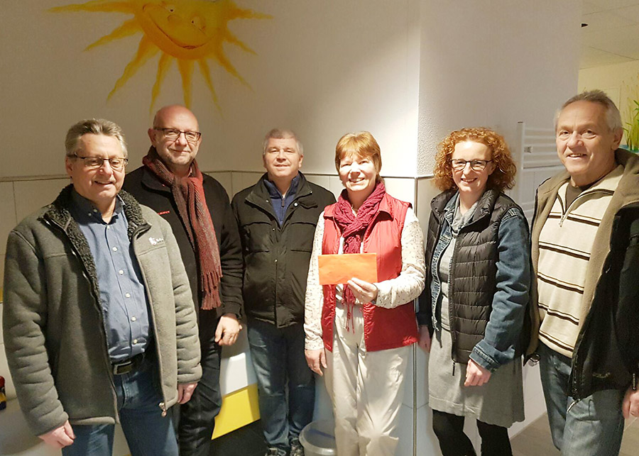 Spende an kita &bdquo;die brunnenkinder&ldquo;: Thomas Arnold, Michael Bollmann, Hubert Faust, Regina Stock, Astrid Rost, Horst Ungermann